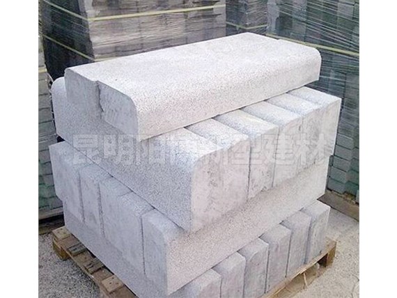 如何在混凝土路沿石上進(jìn)行維護(hù)保養(yǎng)？
